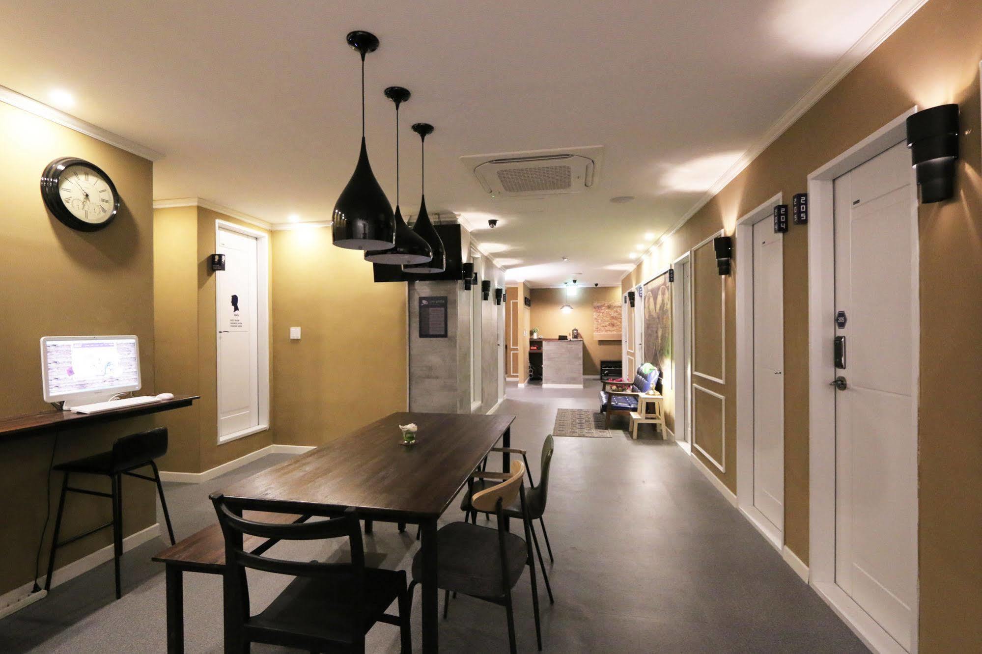 Blueboat Hostel Gyeongju Exterior photo