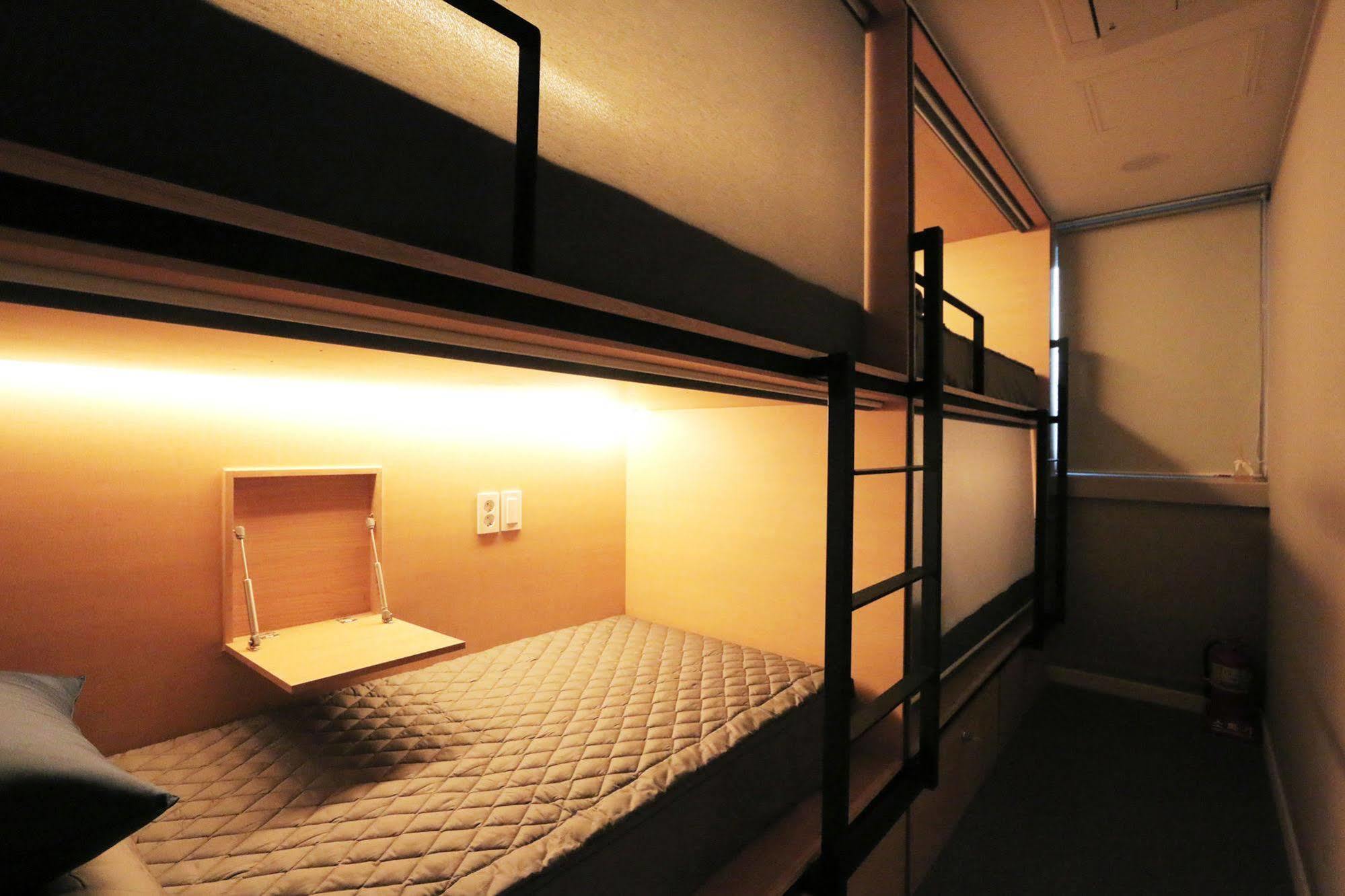 Blueboat Hostel Gyeongju Exterior photo